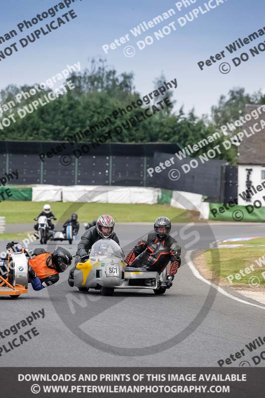 Vintage motorcycle club;eventdigitalimages;mallory park;mallory park trackday photographs;no limits trackdays;peter wileman photography;trackday digital images;trackday photos;vmcc festival 1000 bikes photographs